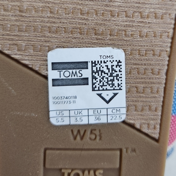 Toms Viv Crisscross Geometric Flat Slide Sandals Size 5.5 NWT - Picture 13 of 13